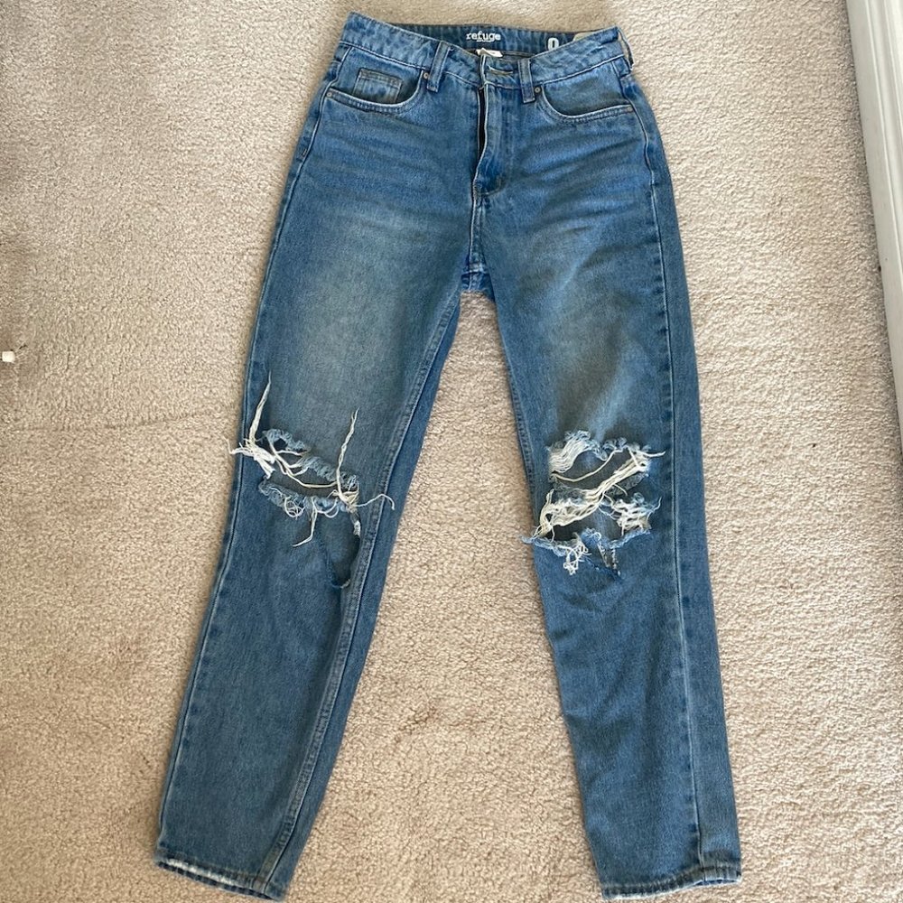 Blue High-Rise Mom Jeans (ripped) from Urban Planet